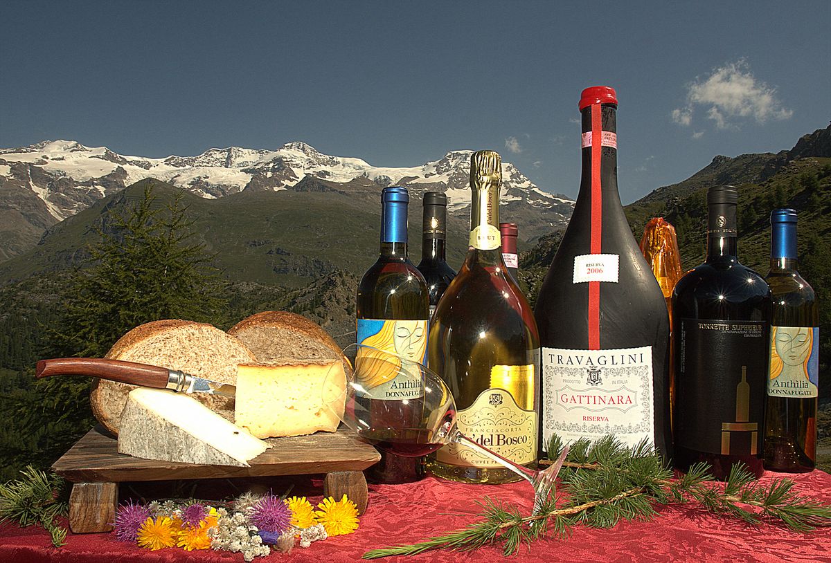 Gattinara fjell Piemonte nebbiolo viner