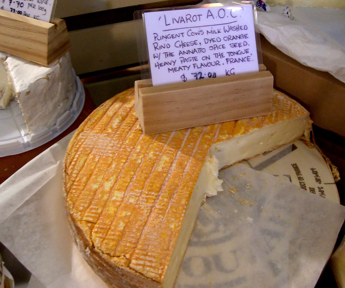 Livarot French Cheese ng Alpha