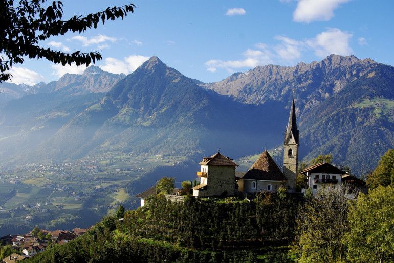 Alto-Adige-Vineyards-View-Epic-Travel-Italy-Schimonski